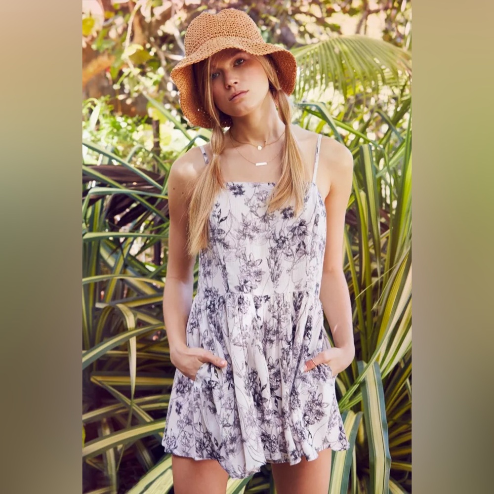 Urban Outfitters Kimchi Blue Romper